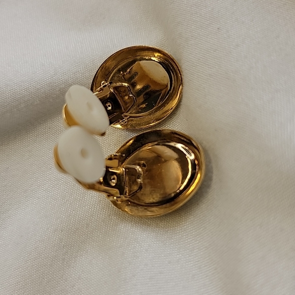 Vintage Green sage stone Earrings CLIP-ON Costume Statement Jewelry ✨️ - Picture 9 of 10